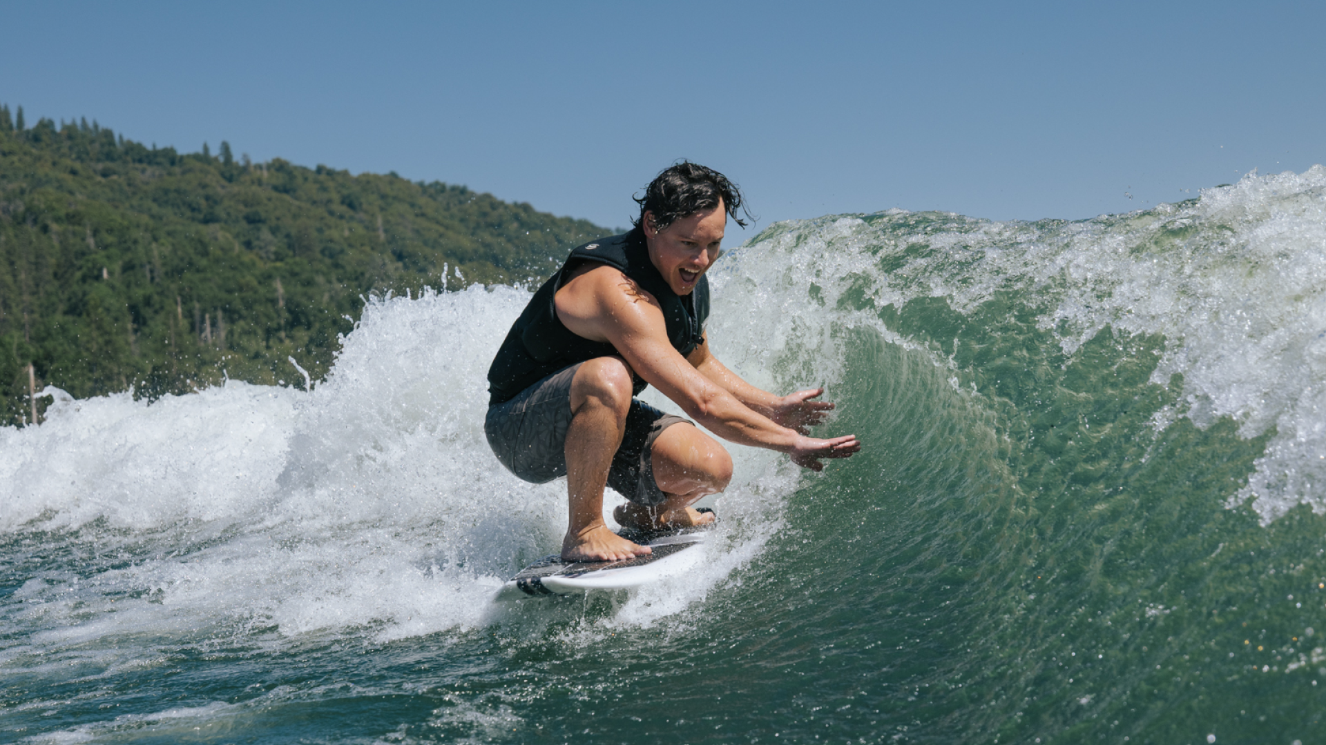 Integrated HD cameras with video recording for safer captaining